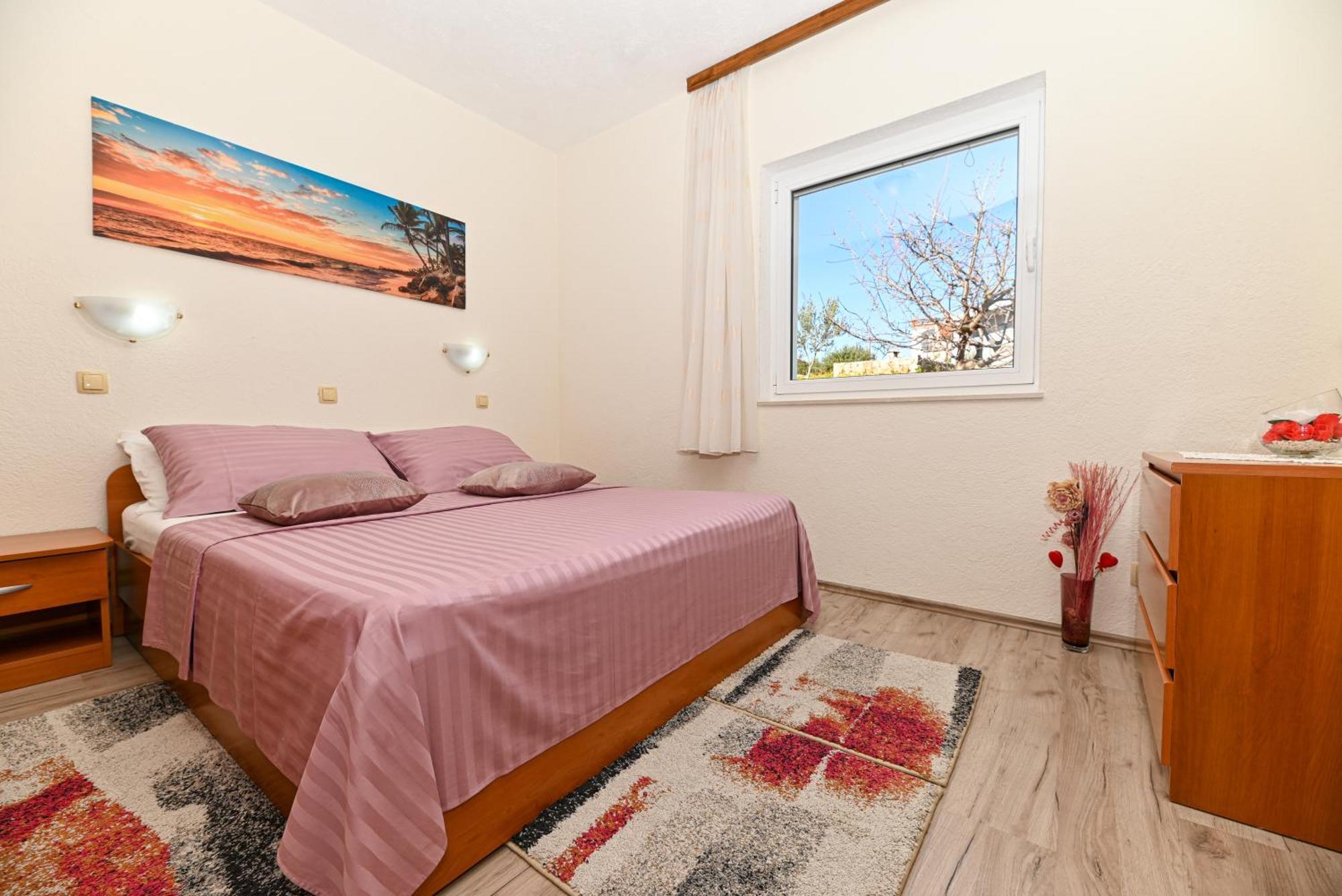 Apartments Patricia โตรกีร์ ภายนอก รูปภาพ