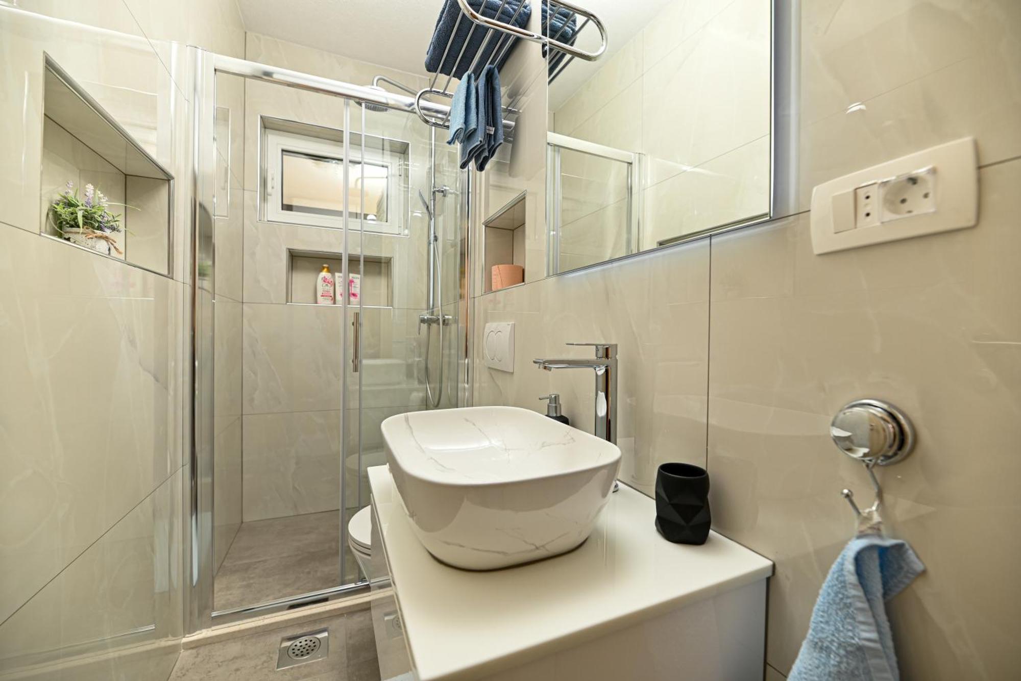 Apartments Patricia โตรกีร์ ภายนอก รูปภาพ