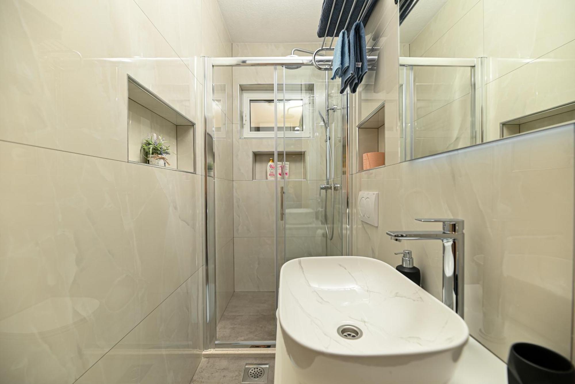 Apartments Patricia โตรกีร์ ภายนอก รูปภาพ